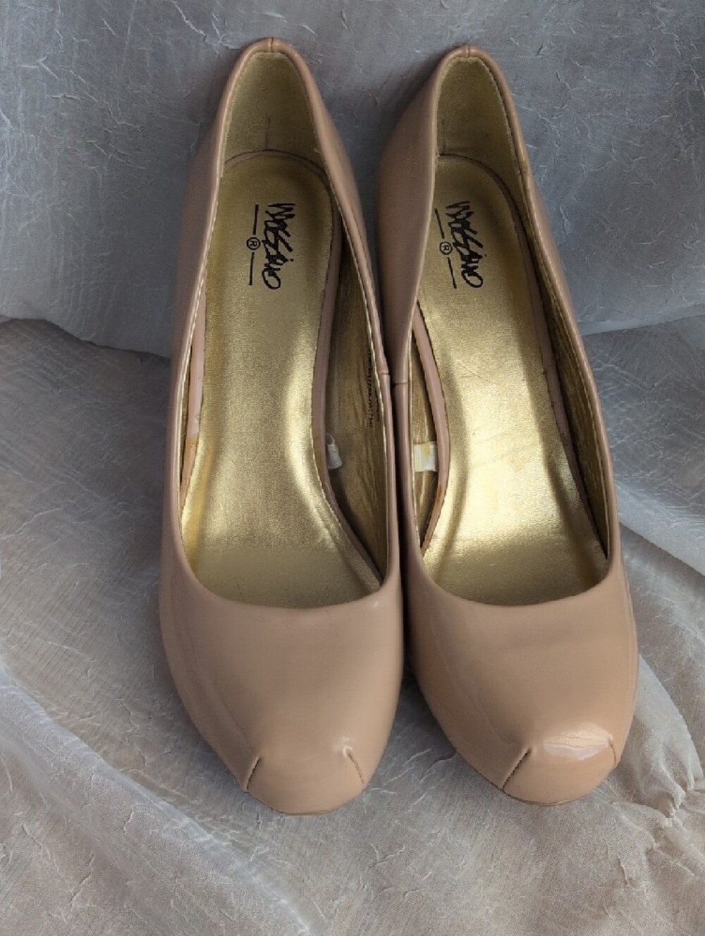 Mossimo Supply Co. Women's Patent Nude/Taupe Round-Toe Heels - Picture 2 of 8